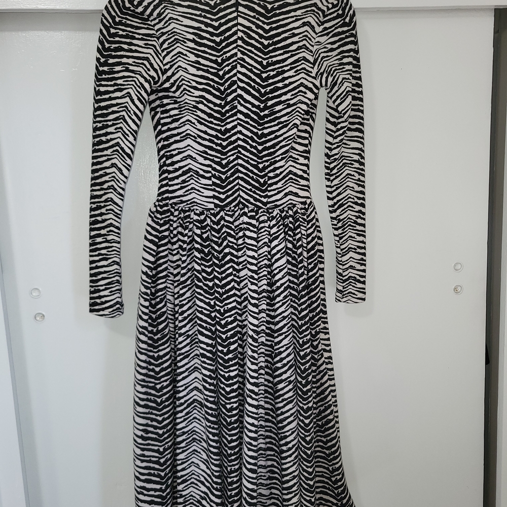 Vixen by Micheline Pitt Black and White Fit and Flare Long Sleeve Dress